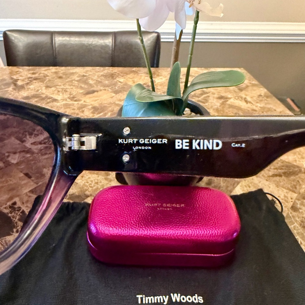 ⭐️⭐️NWOT  Kurt Geiger London “ BE KIND” Cat Eye Sunglasses - Picture 5 of 11